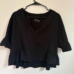 aerie Black V-Neck Ruffle Hem Short Sleeve Top Size S a little oversized